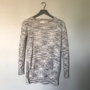 ❄️3 for $12 ❄️ Grey high/low sweater